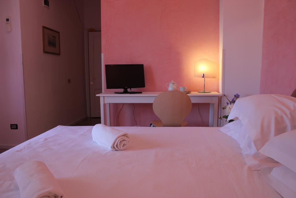 Vila Flavia B&B Κονστάντζα Δωμάτιο φωτογραφία