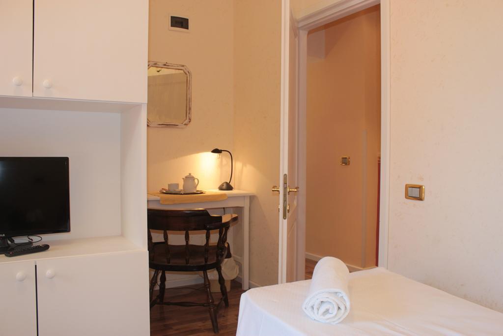 Vila Flavia B&B Κονστάντζα Δωμάτιο φωτογραφία