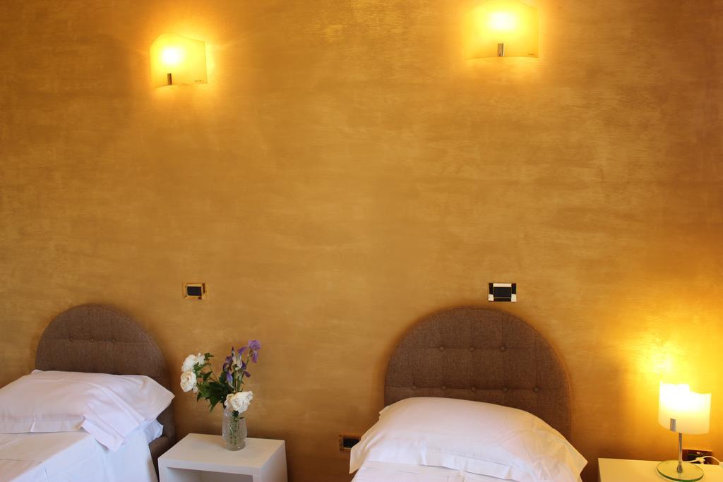 Vila Flavia B&B Κονστάντζα Δωμάτιο φωτογραφία